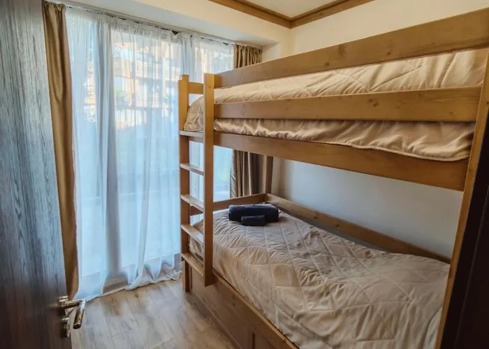 78 By The Pool Apartment